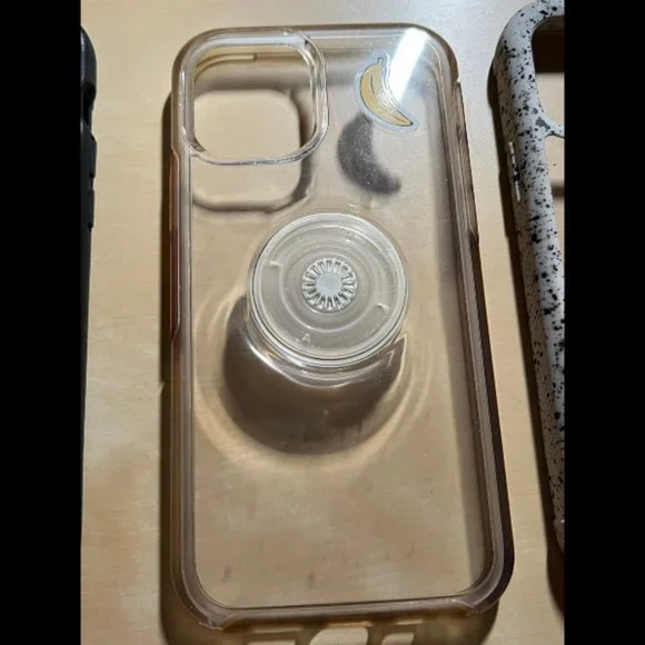 Bundle of iPhone 12 Pro Cases - Picture 8 of 10